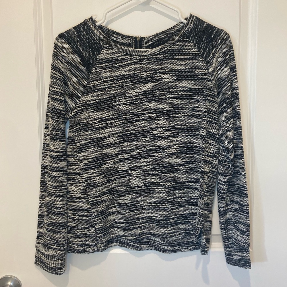 Banana Republic Small Long Sleeve Knit Top